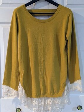 Mustard Lace-Hem Lightweight Sweater Top